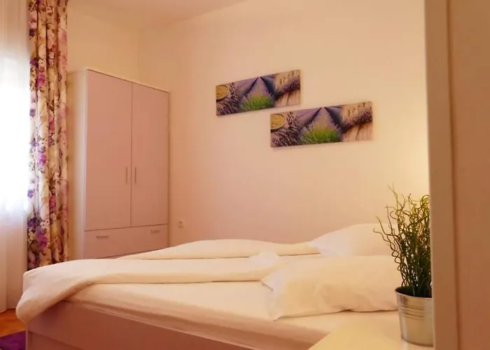 Seaside Family Friendly House With A Swimming Pool Barbat, Rab - 22081 Holiday home *