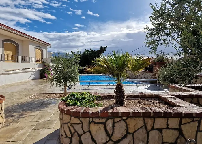 Seaside Family Friendly House With A Swimming Pool Barbat, Rab - 22081 *