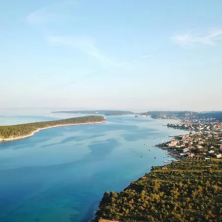 Seaside Family Friendly House With A Swimming Pool Barbat, Rab - 22081 Dom wakacyjny *