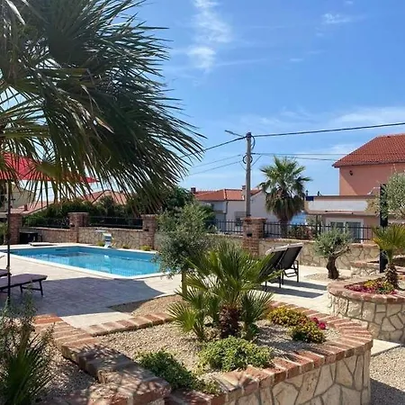 Seaside Family Friendly House With A Swimming Pool Barbat, Rab - 22081 *