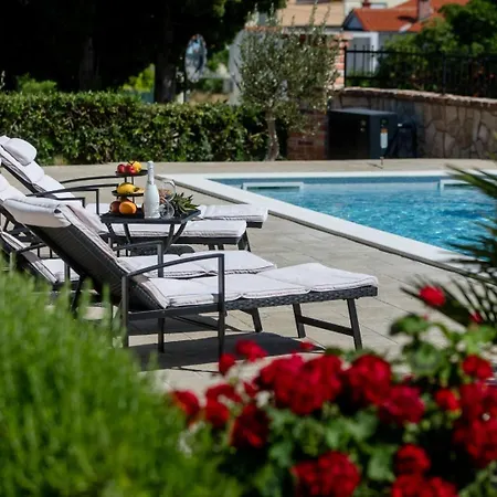 Seaside Family Friendly House With A Swimming Pool Barbat, Rab - 22081 Σπίτι διακοπών