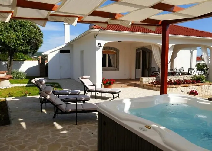 Dom wakacyjny Seaside Family Friendly House With A Swimming Pool Barbat, Rab - 22081 *