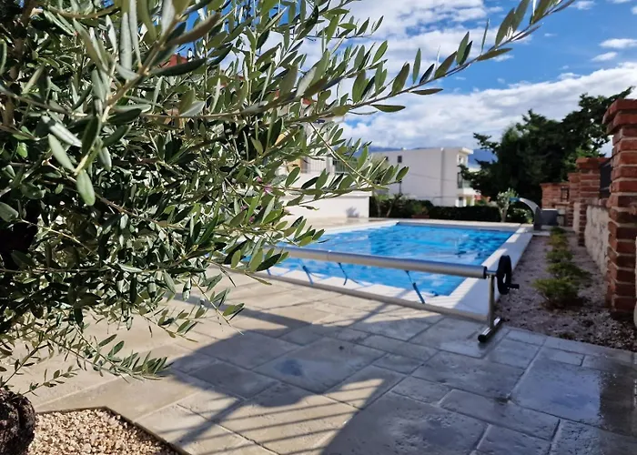 Seaside Family Friendly House With A Swimming Pool Barbat, Rab - 22081 Rab Town